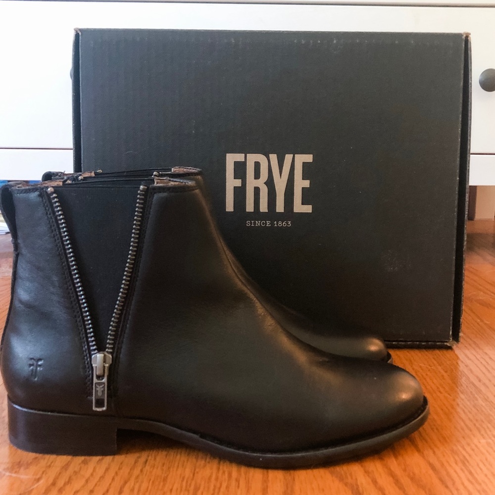 Frye Carly Zip Chelsea Bootie